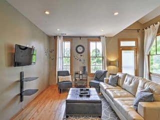 Modern Atlanta Loft Above Bakery in Cabbagetown! - Photo 4