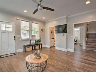 Chic Atlanta Home - 8 Mi to Airport and NCAA Events!
