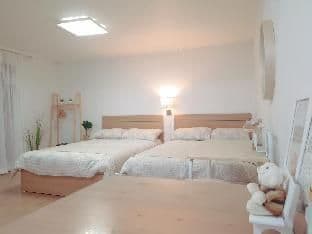 #3  Hongdae Lovely Studio - Photo 8