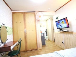11NearAction@HongDae/ShinChon,Quiet GoodNight@Home - Photo 4