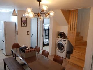 3BR & 2BATH, 3min. walk from Hongik stn. with Lift