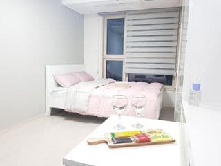 Gangnam lovely house, sinnonhyeon stn #6, 7 - Photo 5