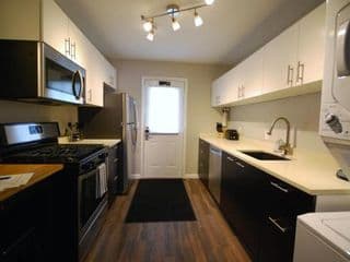 Brookwood Courtyard by BCA Furnished Apt - Photo 15