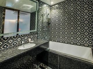 Hotel The Castle - Photo 8