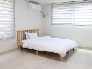 Cozy flat nearby Metro and E-Mart 2 guests