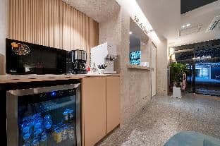Jongno Brown Dot - Photo 3