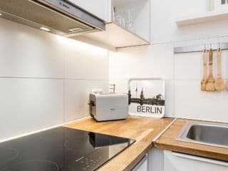 Stylish New Cube Loft by Berlin-Wall-Apartments - Photo 13