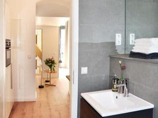 Stylish New Cube Loft by Berlin-Wall-Apartments - Photo 21
