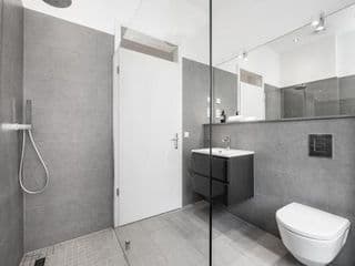 Stylish New Cube Loft by Berlin-Wall-Apartments - Photo 22