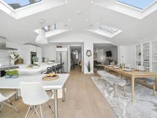Clarence House-Windsor-Parking-5 bed