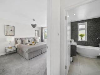 Clarence House-Windsor-Parking-5 bed - Photo 6