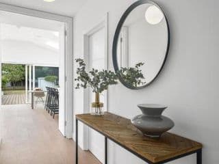 Clarence House-Windsor-Parking-5 bed - Photo 9