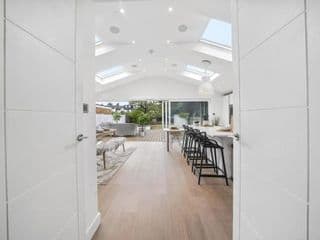 Clarence House-Windsor-Parking-5 bed - Photo 10