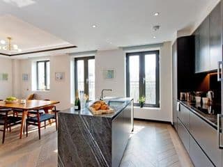 37GS Residences - Photo 17