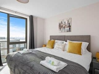 Spacious & Cosy, Netflix, Parking, Colindale Station