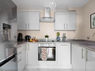 Spacious & Cosy, Netflix, Parking, Colindale Station - Photo 2
