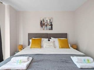 Spacious & Cosy, Netflix, Parking, Colindale Station - Photo 12