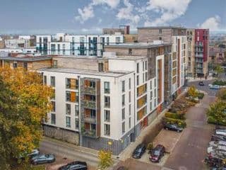 Spacious & Cosy, Netflix, Parking, Colindale Station - Photo 22