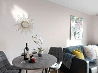 Spacious & Cosy, Netflix, Parking, Colindale Station - Photo 4