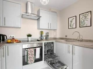 Spacious & Cosy, Netflix, Parking, Colindale Station - Photo 5