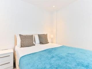 London Bridge Central Apartments - Photo 15