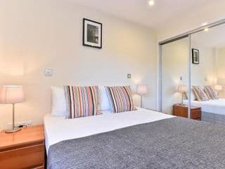 London Bridge Central Apartments - Photo 6