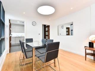 London Bridge Central Apartments - Photo 8