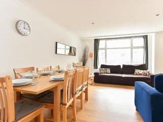 Fantastic Stays at Camden - Photo 12