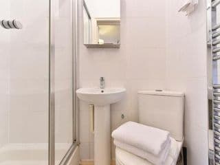 Fantastic Stays at Camden - Photo 19
