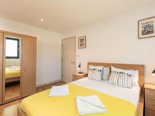 Fantastic Stays at Camden - Photo 4