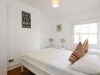 Fantastic Stays at Camden - Photo 8