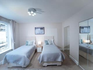 Park Lane Apartments Crawford Place - Photo 3