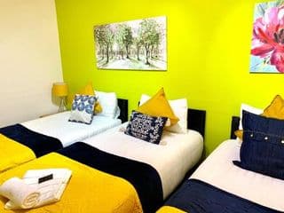 London Excel 2 Bedrooms, Reception, Spacious Apartment - Photo 12