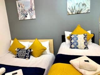 London Excel 2 Bedrooms, Reception, Spacious Apartment - Photo 14