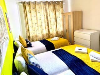 London Excel 2 Bedrooms, Reception, Spacious Apartment - Photo 17