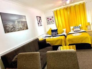 London Excel 2 Bedrooms, Reception, Spacious Apartment - Photo 20