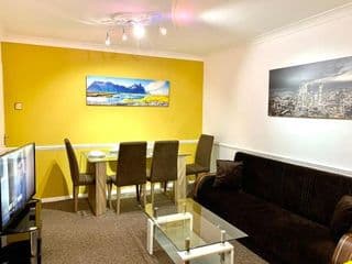 London Excel 2 Bedrooms, Reception, Spacious Apartment - Photo 4