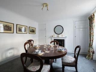 Stylish Sloane Square Home Close to Victoria by UndertheDoormat - Photo 16