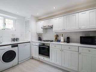 Stylish Sloane Square Home Close to Victoria by UndertheDoormat - Photo 6