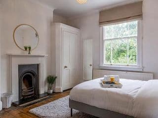 Amazing 5 Bed Victorian House - Clarence House - Photo 19