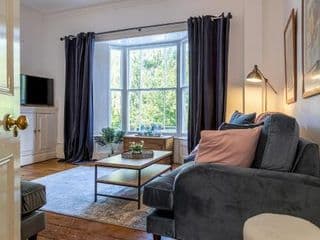 Amazing 5 Bed Victorian House - Clarence House - Photo 8