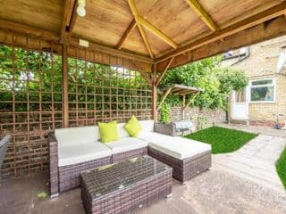 West Ealing Serviced Apartment - 2 Bedroom 2 Bath Parking Near Station - Photo 13