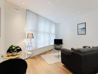 Trafalgar Square Apartments - Photo 15