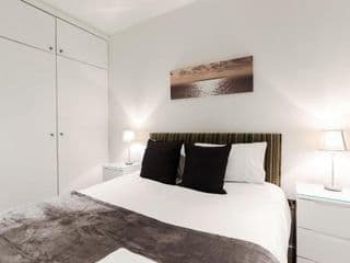 Trafalgar Square Apartments - Photo 17