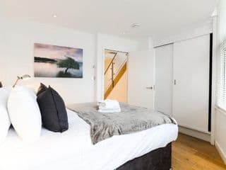 Trafalgar Square Apartments - Photo 23