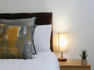 FW Haute Apartments at Queensbury, Ground Floor 2 Bedrooms and 2 Bathrooms with King or Twin beds with Front Porch and FREE WIFI and PARKING - Photo 7