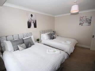 Kenton House - Photo 18
