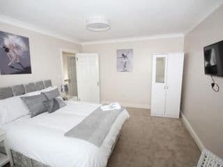 Kenton House - Photo 21