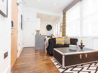 Clockwork London Flats - Photo 3