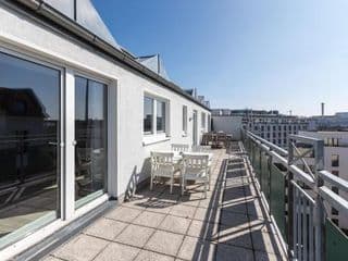 Schoenhouse Living - Photo 2